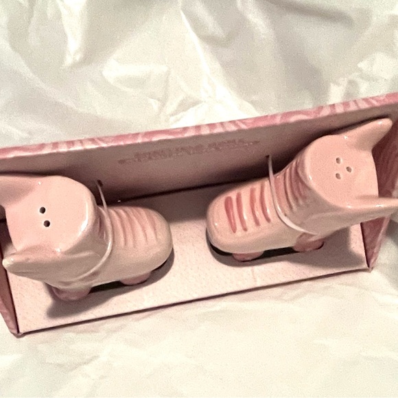 Ceramic Salt and Pepper Shaker Set Roller Skates with Wings - Picture 2 of 5